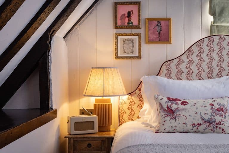 Cover Image for Fancy room