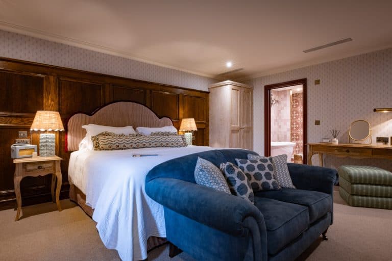 Cover Image for Luxe room