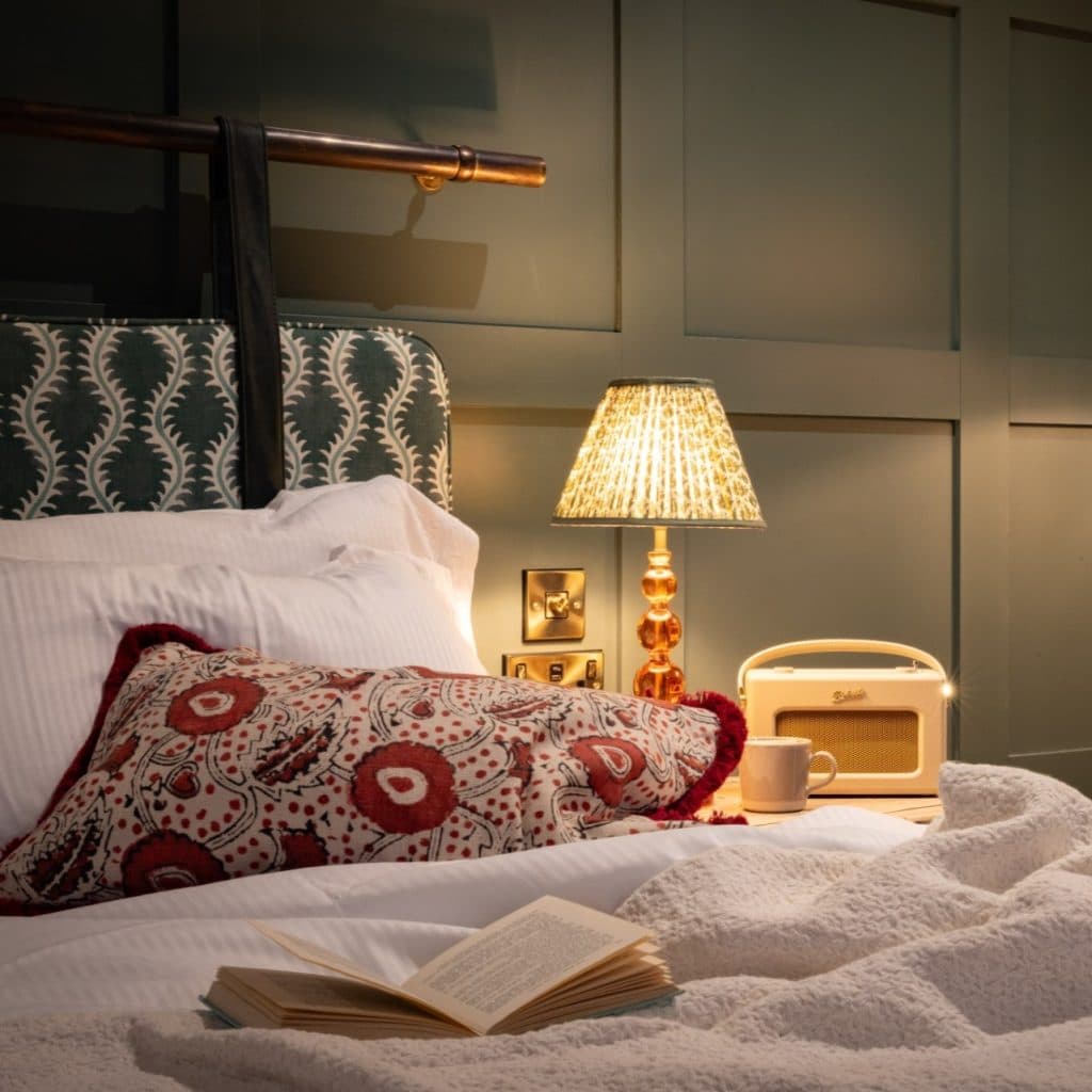 heartwood-inns-the-coat-and-bear-rooms-easter